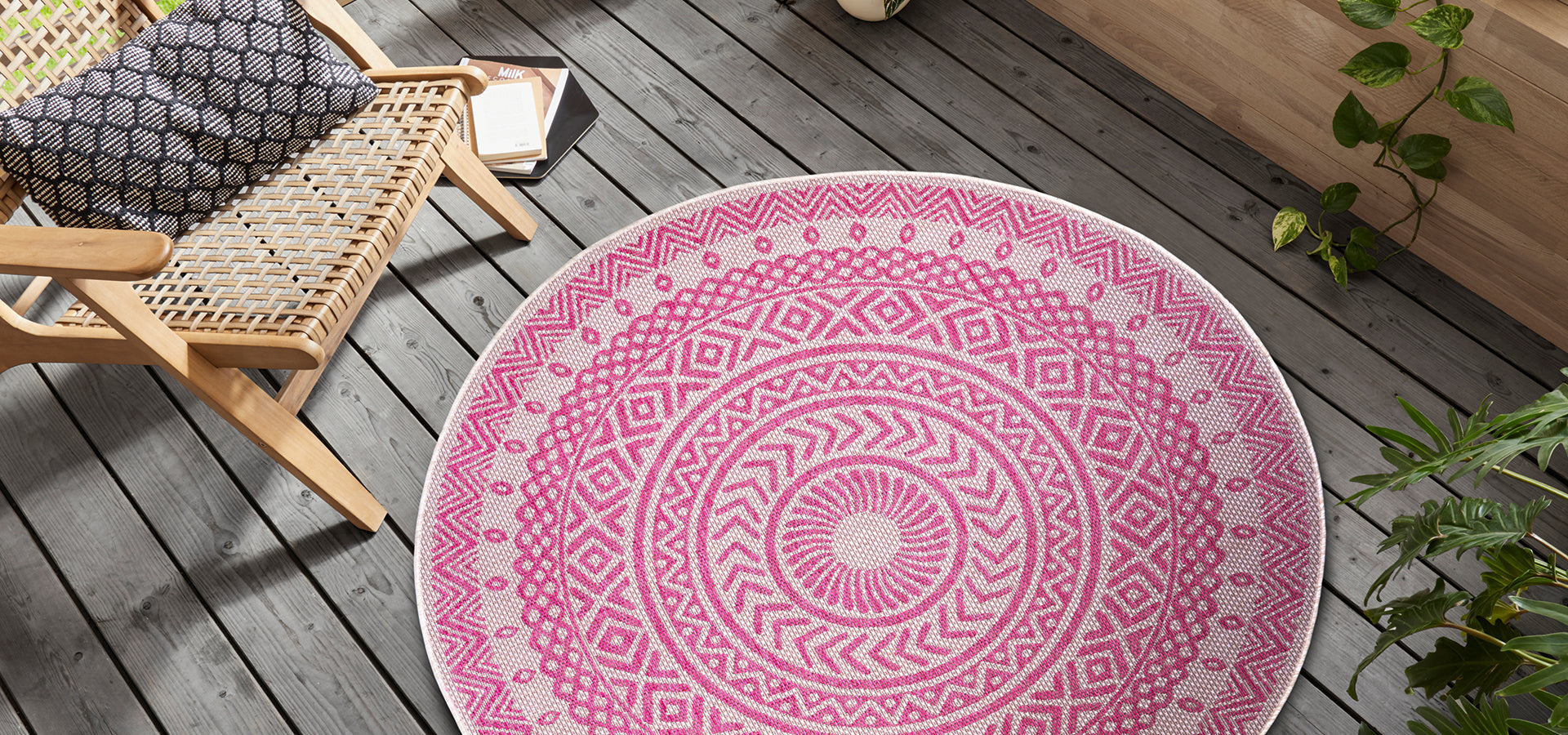 rond balkonkleed roze