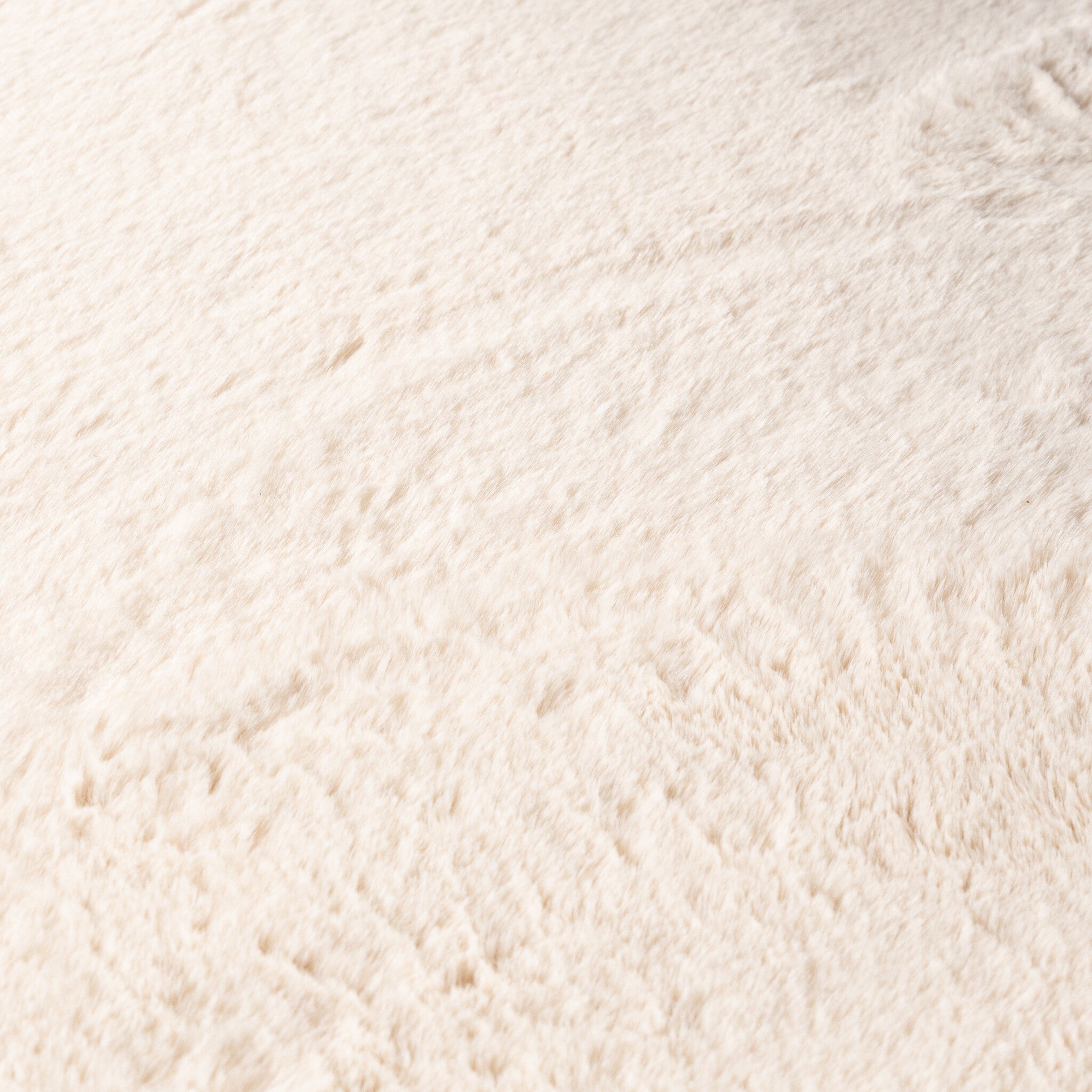 Oval Low-Pile Rug – Cozy Cream